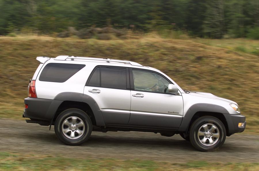  Toyota 4Runner 2003 года  (фото 18 из 41)